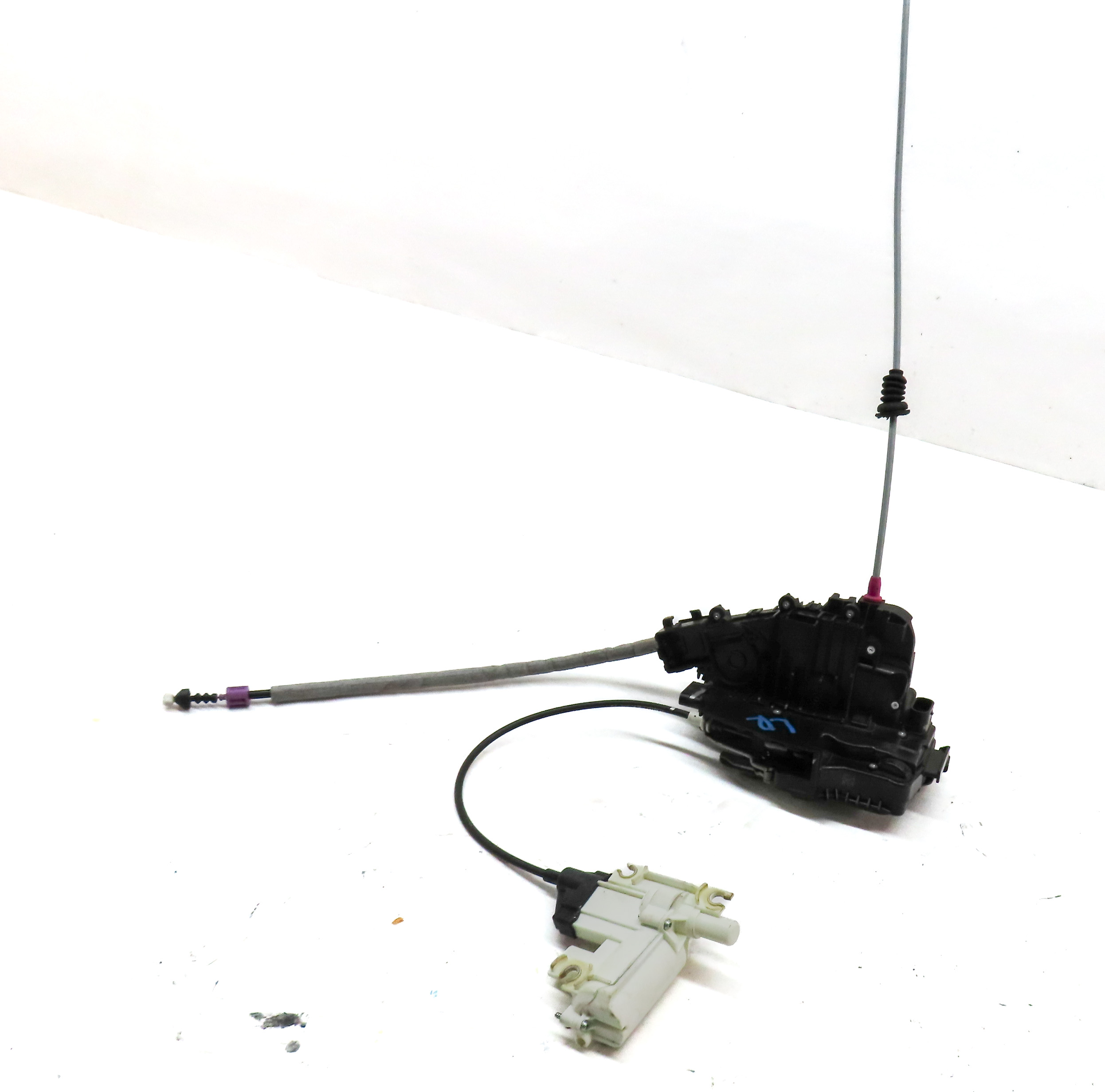 13-15 MERCEDES GL CLASS (X166) REAR LEFT LOCK LATCH ACTUATOR w/ SOFT CLOSE MOTOR — exact item pictured